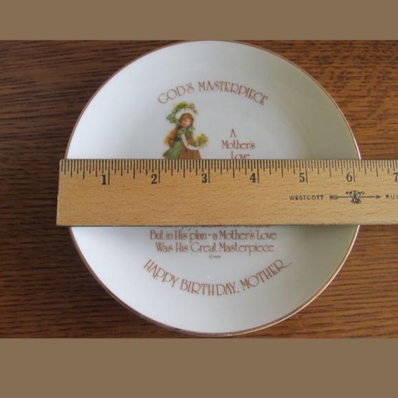 MOTHERS BIRTHDAY GIFT Rare find 1975 Holly Hobby Mothers Love porcelain plate - Picture 3 of 5